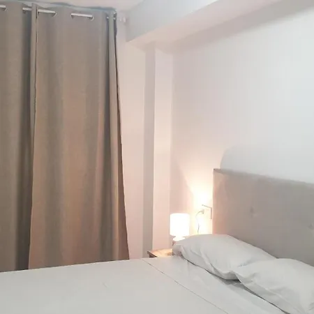 Ciudad Jardin - Confort Centro Iii דירה *